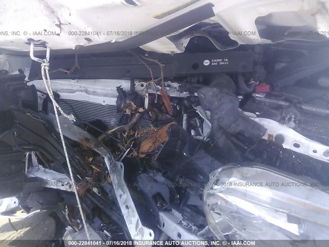 3TMAZ5CN5HM047953 - 2017 TOYOTA TACOMA DBL CAB/SR5/TRD SPORT/OR WHITE photo 10