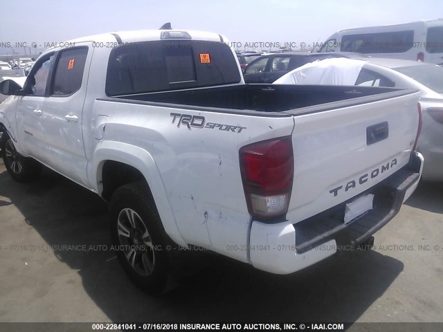 3TMAZ5CN5HM047953 - 2017 TOYOTA TACOMA DBL CAB/SR5/TRD SPORT/OR WHITE photo 3