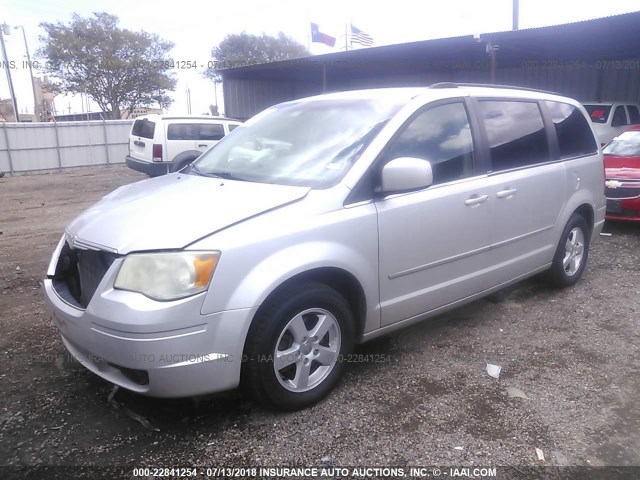 2A4RR5D16AR212416 - 2010 CHRYSLER TOWN & COUNTRY TOURING SILVER photo 2