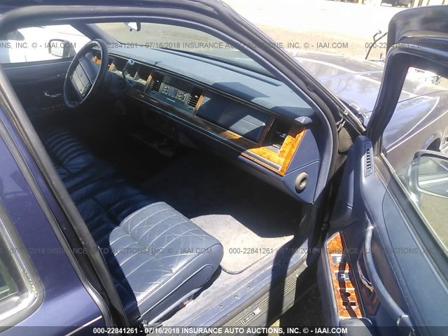 1LNLM81W3RY702634 - 1994 LINCOLN TOWN CAR EXECUTIVE BLUE photo 5