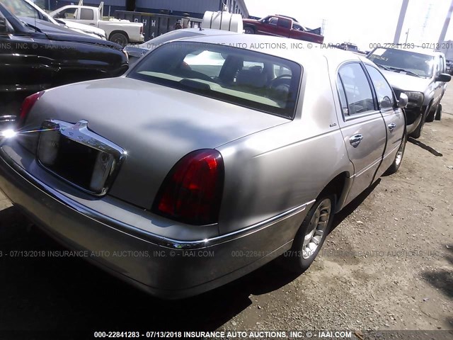 1LNHM81W22Y670772 - 2002 LINCOLN TOWN CAR EXECUTIVE Braun Foto 4