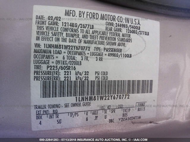 1LNHM81W22Y670772 - 2002 LINCOLN TOWN CAR EXECUTIVE Braun Foto 9