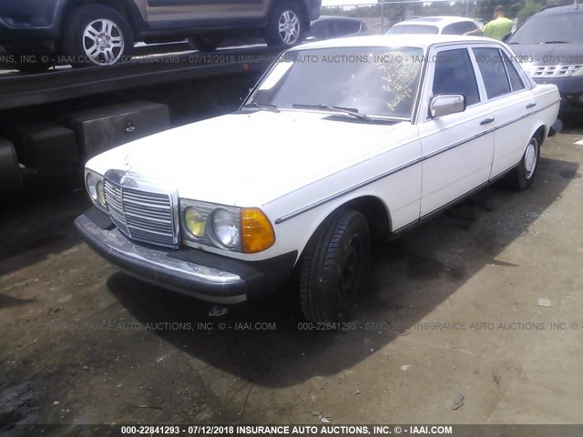 WDBAB23A8DB402615 - 1983 MERCEDES-BENZ 240 D WHITE photo 2