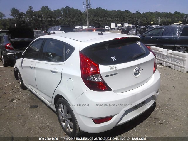 KMHCU5AEXCU053175 - 2012 HYUNDAI ACCENT GLS/GS/SE WHITE photo 3