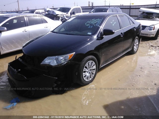 4T1BF1FK5CU163743 - 2012 TOYOTA CAMRY SE/LE/XLE BLACK photo 2