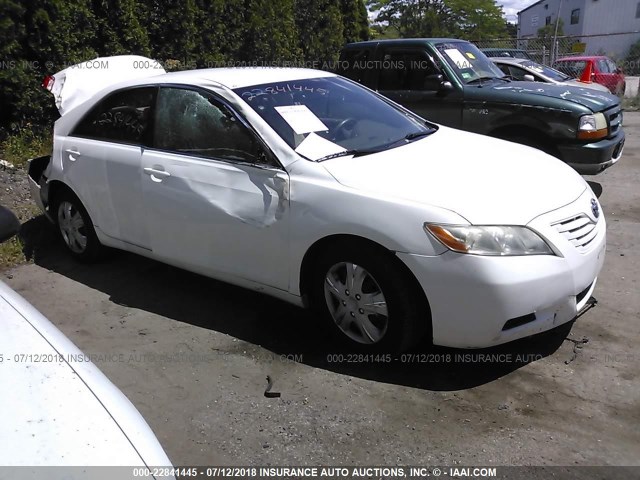 4T1BE46KX7U707213 - 2007 TOYOTA CAMRY NEW GENERAT CE/LE/XLE/SE WHITE photo 1