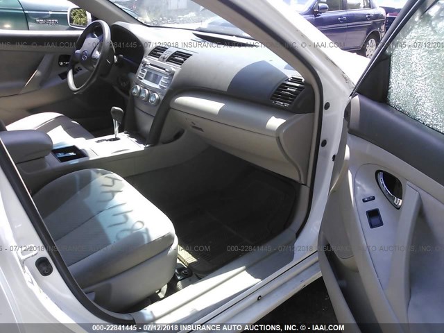 4T1BE46KX7U707213 - 2007 TOYOTA CAMRY NEW GENERAT CE/LE/XLE/SE WHITE photo 5