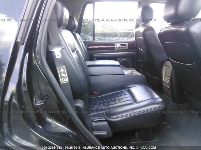 5LMFU28R33LJ06872 - 2003 LINCOLN NAVIGATOR Schwarz Foto 8