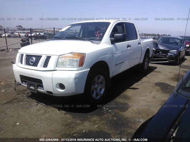 1N6AA07D78N357391 - 2008 NISSAN TITAN XE/SE/LE WHITE photo 2