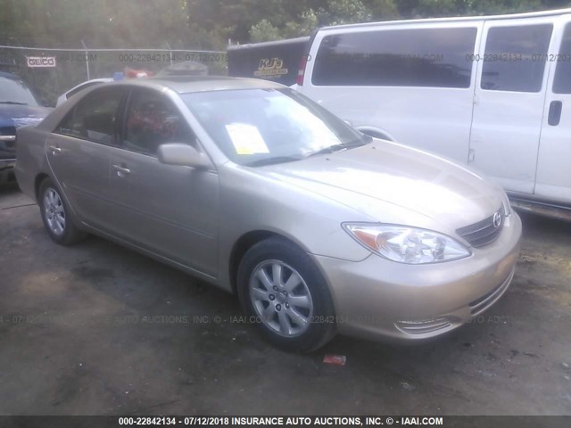 4T1BF30K02U506221 - 2002 TOYOTA CAMRY LE/XLE/SE ოქროსფერი ფოტო 1