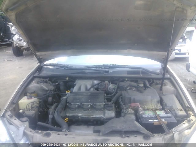 4T1BF30K02U506221 - 2002 TOYOTA CAMRY LE/XLE/SE ოქროსფერი ფოტო 10