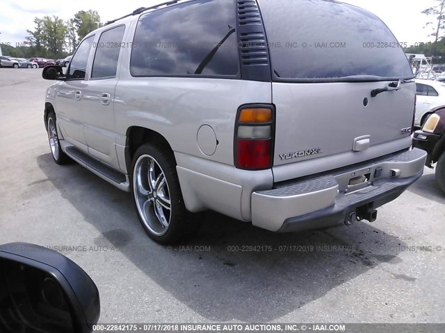 1GKFK66U95J162541 - 2005 GMC YUKON XL DENALI SILVER photo 3