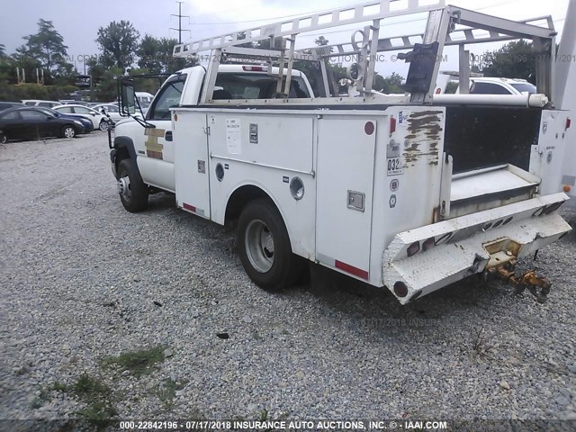 1GBJC34U53E205576 - 2003 CHEVROLET SILVERADO C3500 WHITE photo 3