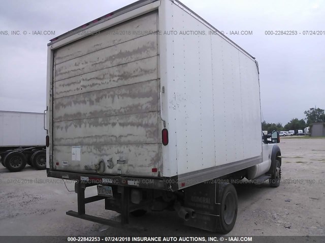 1FDUF4GT7CEB57809 - 2012 FORD F450 SUPER DUTY WHITE photo 4