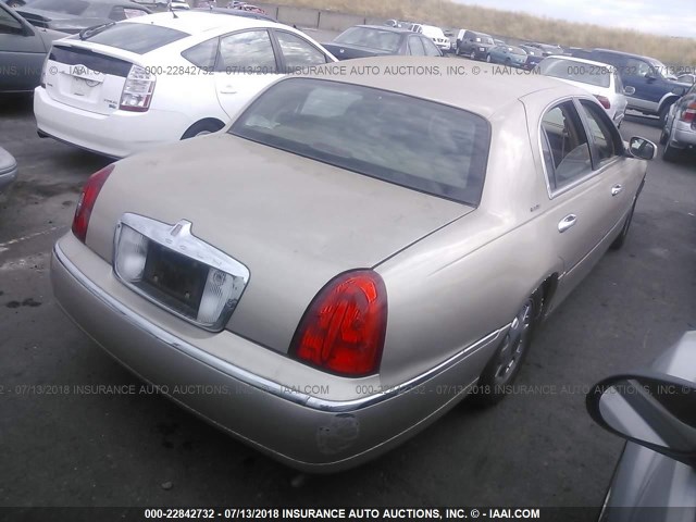 1LNFM81WXWY632963 - 1998 LINCOLN TOWN CAR EXECUTIVE Золотой фото 4