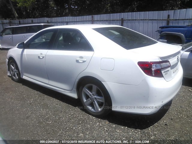 4T1BF1FK4EU319533 - 2014 TOYOTA CAMRY L/SE/LE/XLE 白色 照片 3