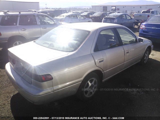 JT2BG22K6V0067443 - 1997 TOYOTA CAMRY LE/XLE BEIGE photo 4
