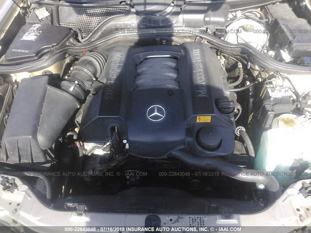 WDBJF65J01B164831 - 2001 MERCEDES-BENZ E 320 Champagne photo 10