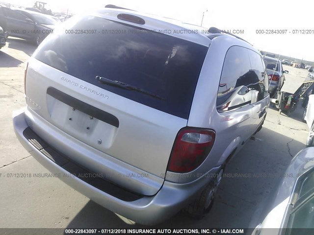 1D4GP24R85B210794 - 2005 DODGE GRAND CARAVAN SE SILVER photo 4