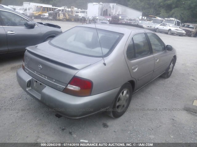 1N4DL01D0XC183862 - 1999 NISSAN ALTIMA XE/GXE/SE/GLE SILVER photo 4