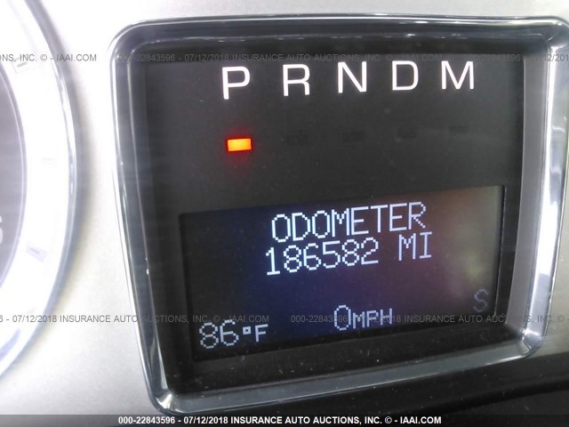 1GYFK26209R110879 - 2009 CADILLAC ESCALADE ESV LUXURY WHITE photo 7