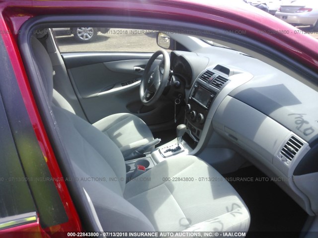 2T1BU4EE7DC077288 - 2013 TOYOTA COROLLA S/LE RED photo 5