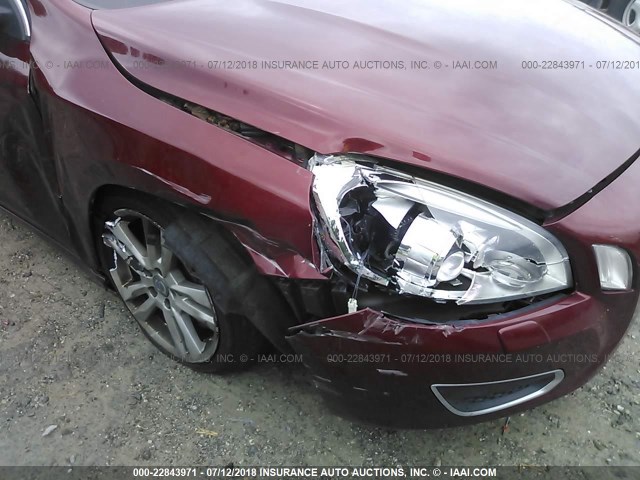 YV1902FH6C2054857 - 2012 VOLVO S60 T6 MAROON photo 6