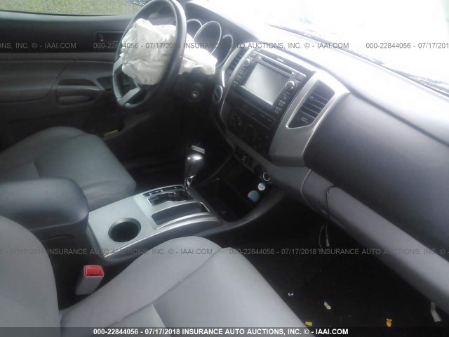 3TMLU4EN2DM132323 - 2013 TOYOTA TACOMA DOUBLE CAB BLACK photo 5