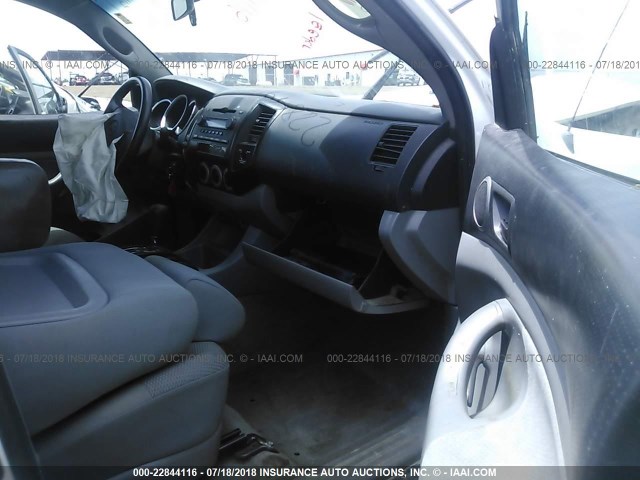 5TEUU42N88Z563511 - 2008 TOYOTA TACOMA ACCESS CAB Weiß Foto 5