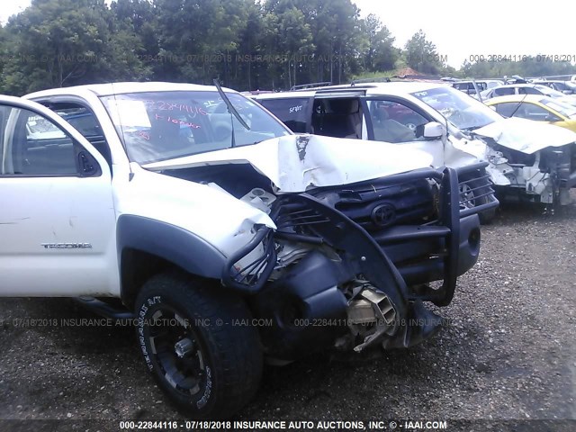 5TEUU42N88Z563511 - 2008 TOYOTA TACOMA ACCESS CAB Weiß Foto 6