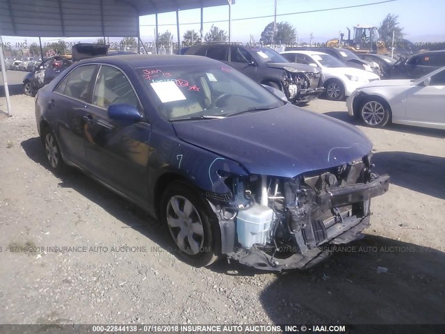 4T1BF3EK6BU595463 - 2011 TOYOTA CAMRY SE/LE/XLE ლურჯი ფოტო 1