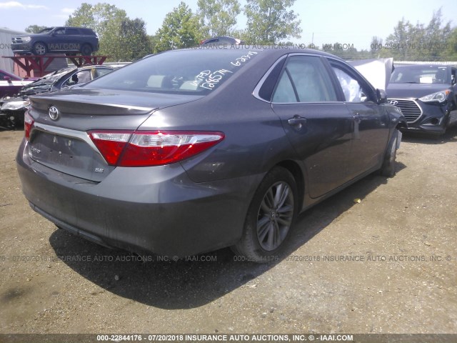 4T1BF1FK2FU894179 - 2015 TOYOTA CAMRY LE/XLE/SE/XSE 灰色 照片 4