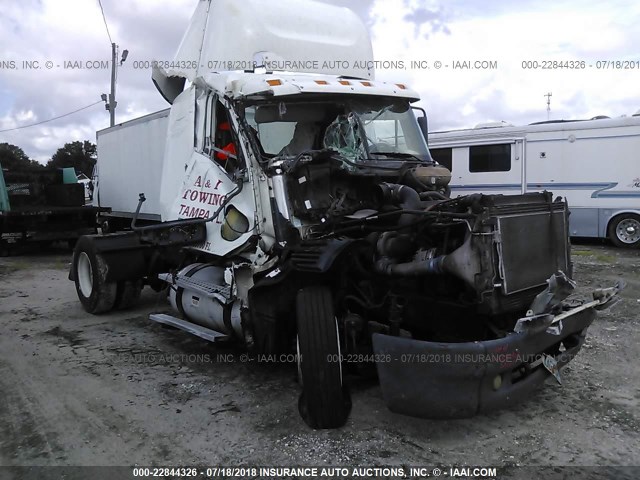 1FUBA5CG87LX75983 - 2007 FREIGHTLINER COLUMBIA COLUMBIA WHITE photo 1