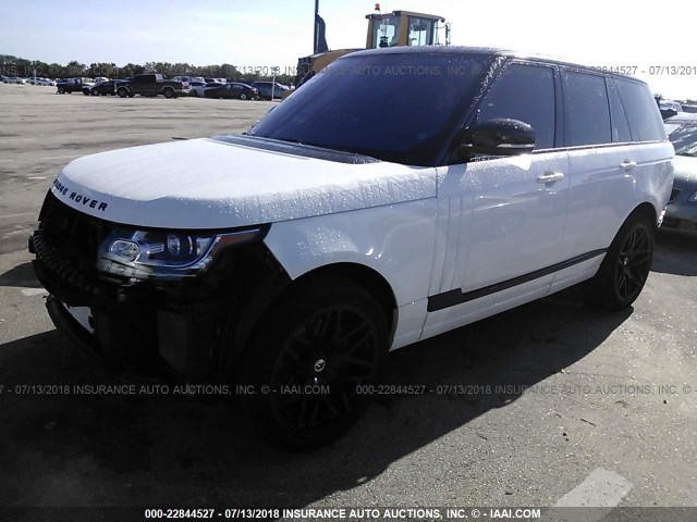 SALGS2EF8GA300965 - 2016 LAND ROVER RANGE ROVER SUPERCHARGED WHITE photo 2