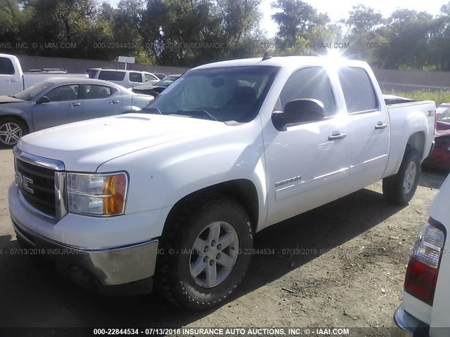 3GTP2VE34BG251756 - 2011 GMC SIERRA K1500 SLE WHITE photo 2