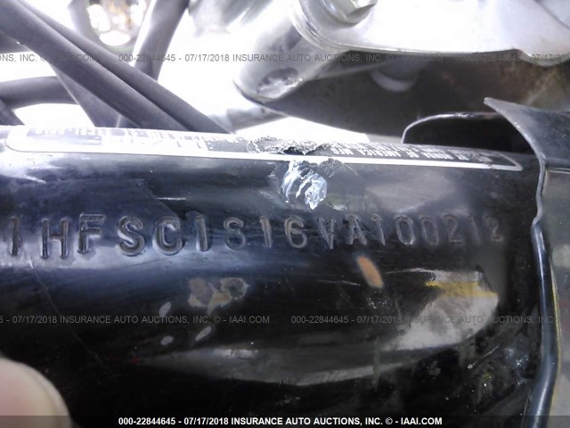 1HFSC1816VA100212 - 1997 HONDA VT1100 C1A SILVER photo 10