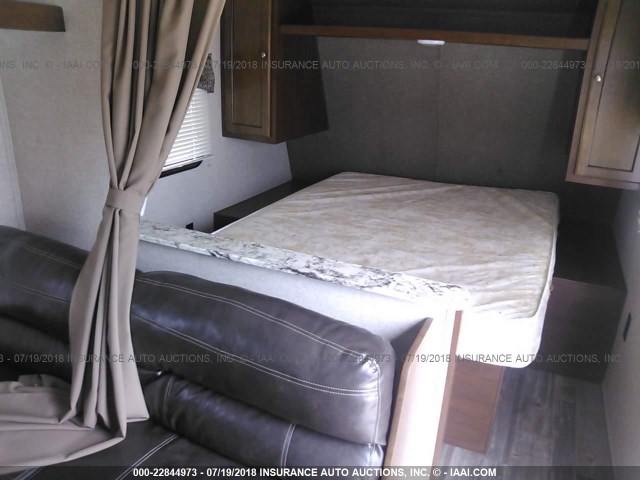 5SFEB2623GE316393 - 2016 HEARTLAND 24SLE  Blanc photo 8