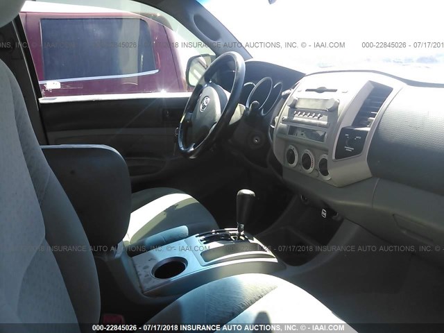 5TEUU42N55Z103430 - 2005 TOYOTA TACOMA ACCESS CAB Silber Foto 5