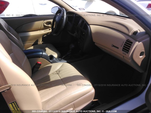 2G1WW12EXY9371135 - 2000 CHEVROLET MONTE CARLO LS თეთრი ფოტო 5