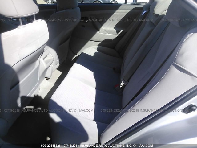 4T1BF3EK8BU228628 - 2011 TOYOTA CAMRY SE/LE/XLE ვერცხლისფერი ფოტო 8