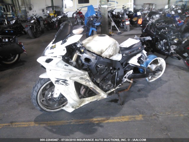 JS1GN7DA462106499 - 2006 SUZUKI GSX-R600 K6 WHITE photo 2