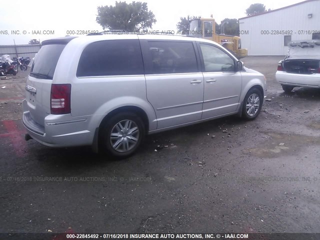 2A8HR64X08R614690 - 2008 CHRYSLER TOWN & COUNTRY LIMITED SILVER photo 4
