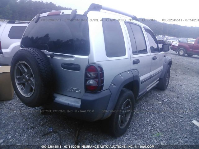 1J4GK38K35W683133 - 2005 JEEP LIBERTY RENEGADE SILVER photo 4