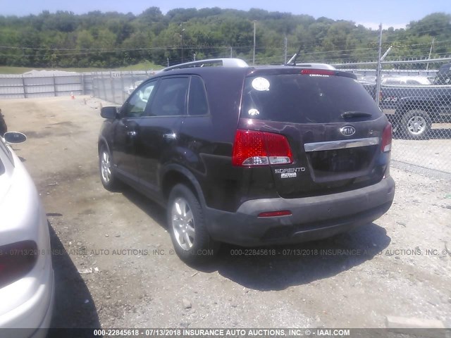5XYKTDA1XBG085909 - 2011 KIA SORENTO LX MAROON photo 3