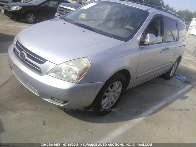 KNDMB233576179950 - 2007 KIA SEDONA EX/LX SILVER photo 2