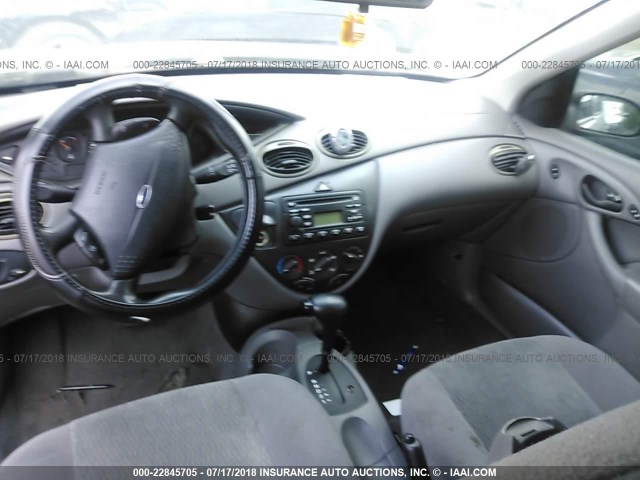 1FAFP36391W272415 - 2001 FORD FOCUS SE/SE COMFORT GRAY photo 5