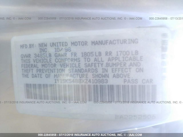 1Y1SK5488XZ410983 - 1999 CHEVROLET GEO PRIZM LSI SILVER photo 9