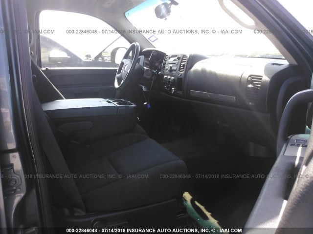 3GCRCSE01AG224765 - 2010 CHEVROLET SILVERADO C1500 LT Navy photo 5