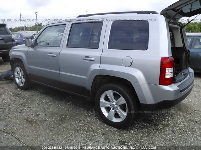 1C4NJPFA1GD633363 - 2016 JEEP PATRIOT LATITUDE SILVER photo 3