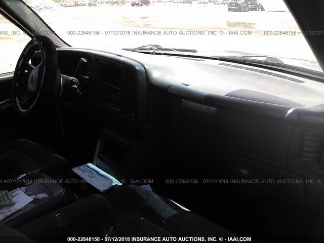 1GCEC19TXYZ177498 - 2000 CHEVROLET SILVERADO C1500 Boz foto 5